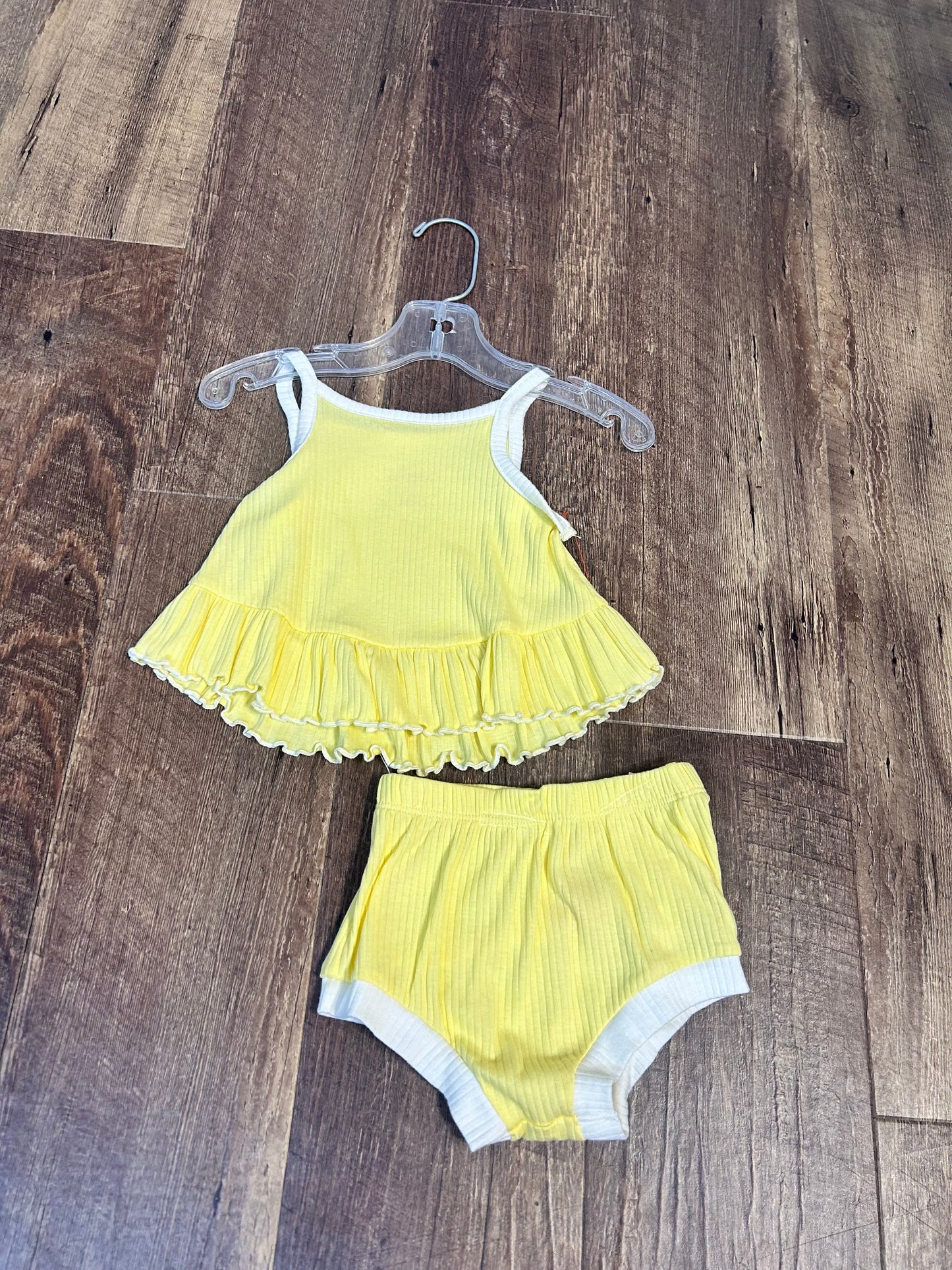 3-6M Cat&Jack Yellow Outfit