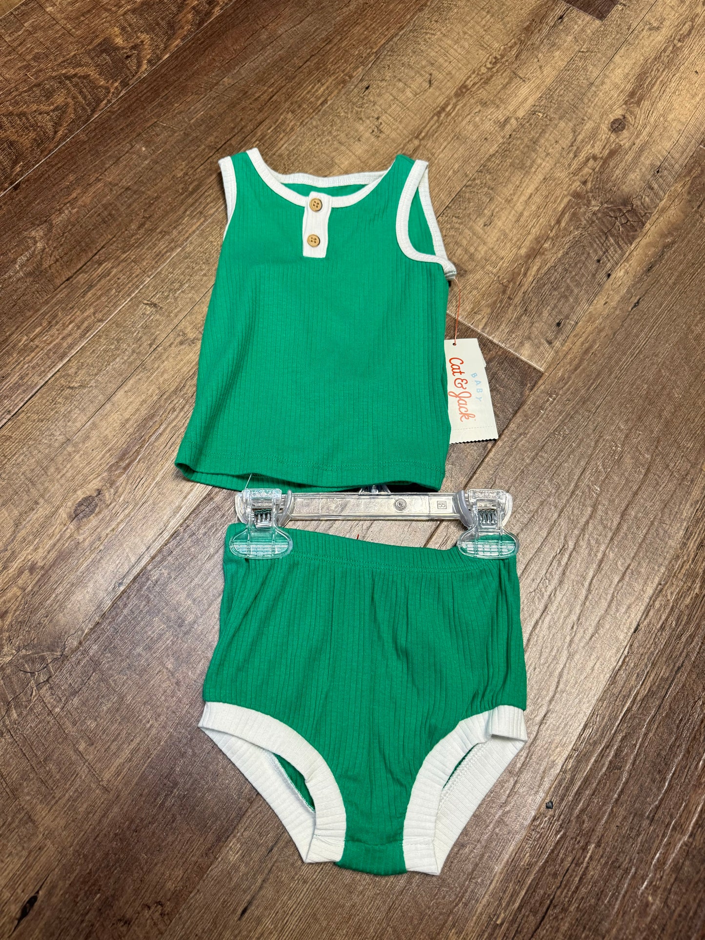 6-9M Cat&Jack Green Outfit