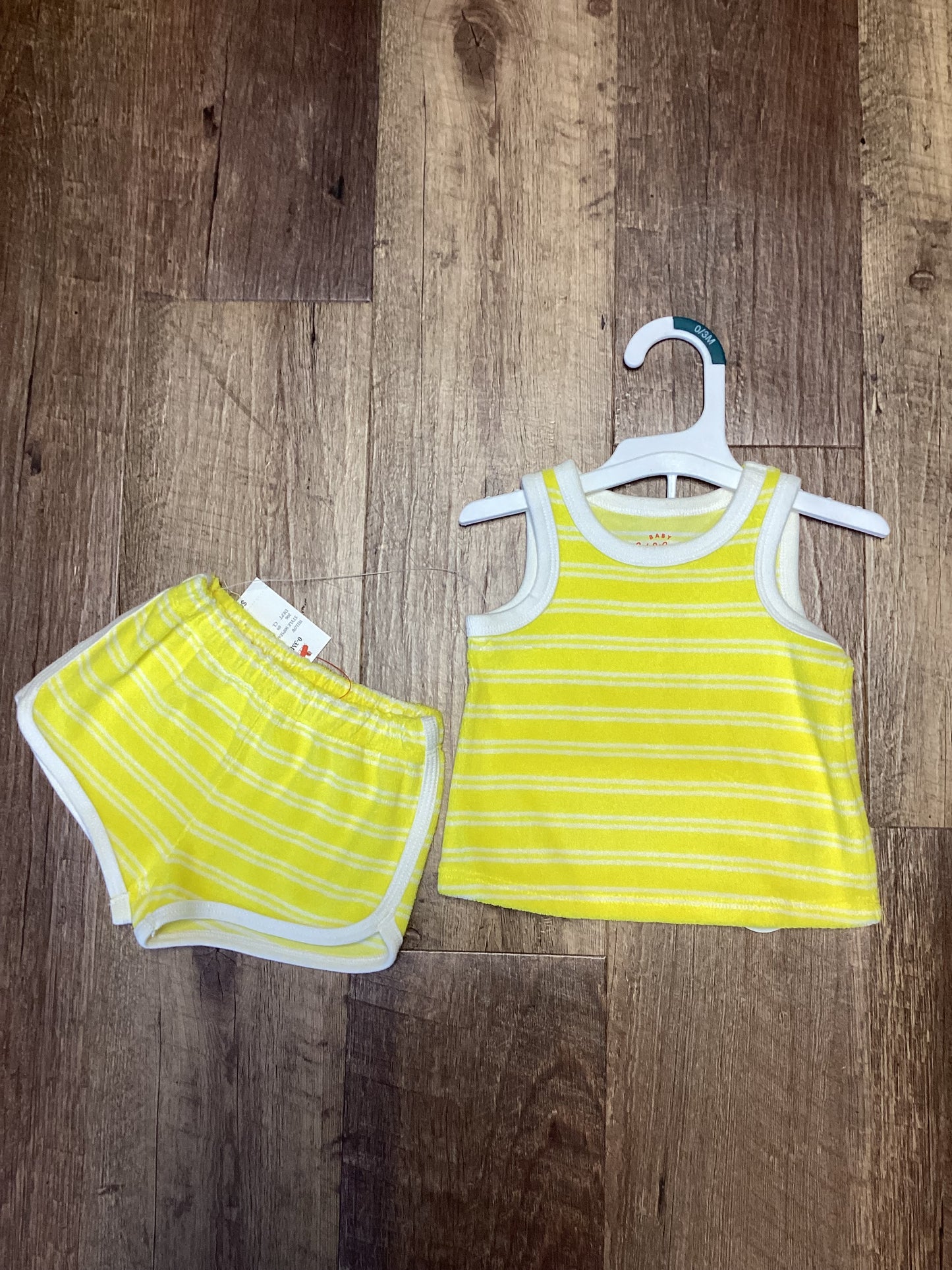 0-3M Cat&Jack Yellow Outfit