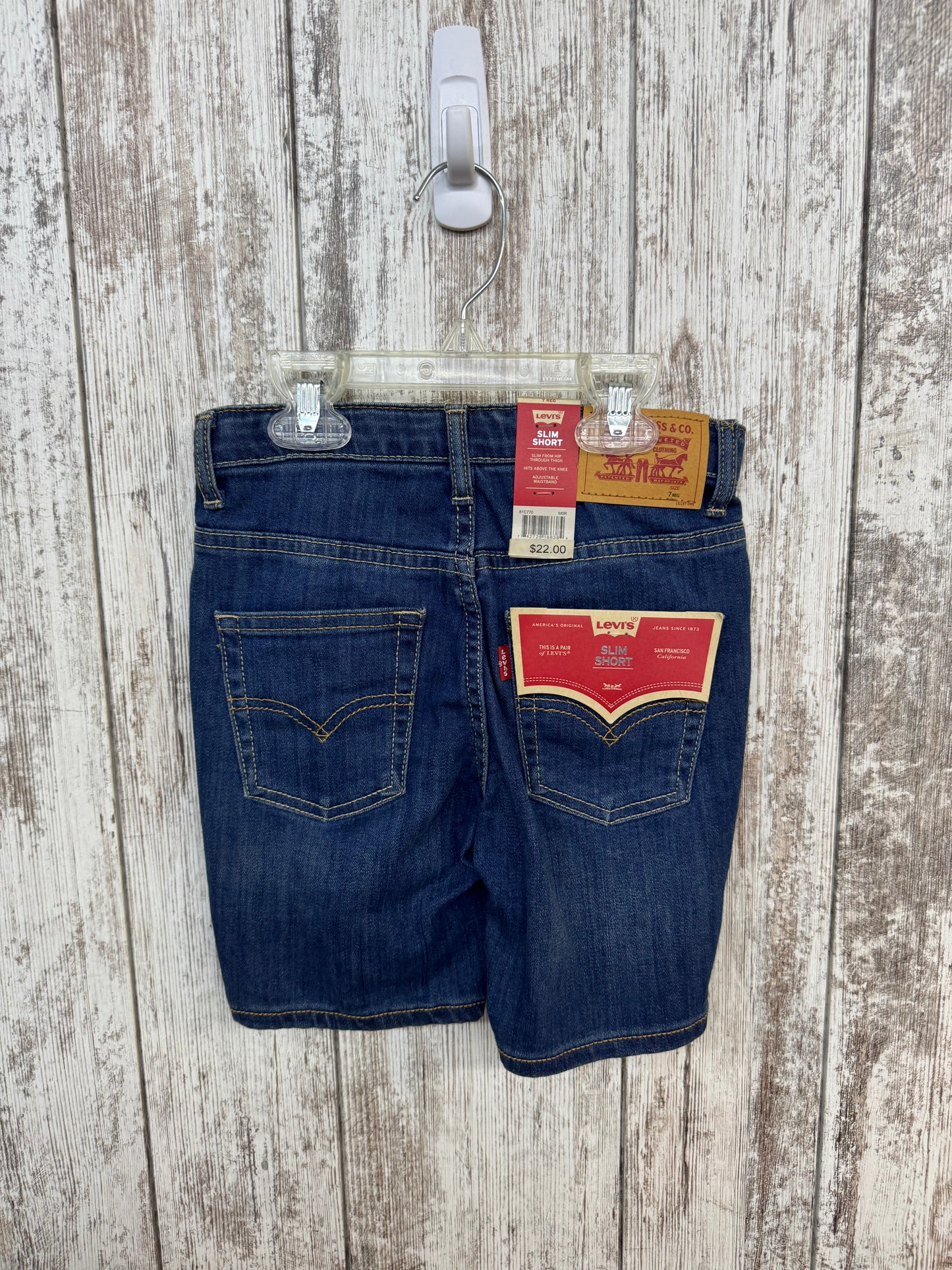 S (7) Levi's Slim Shorts