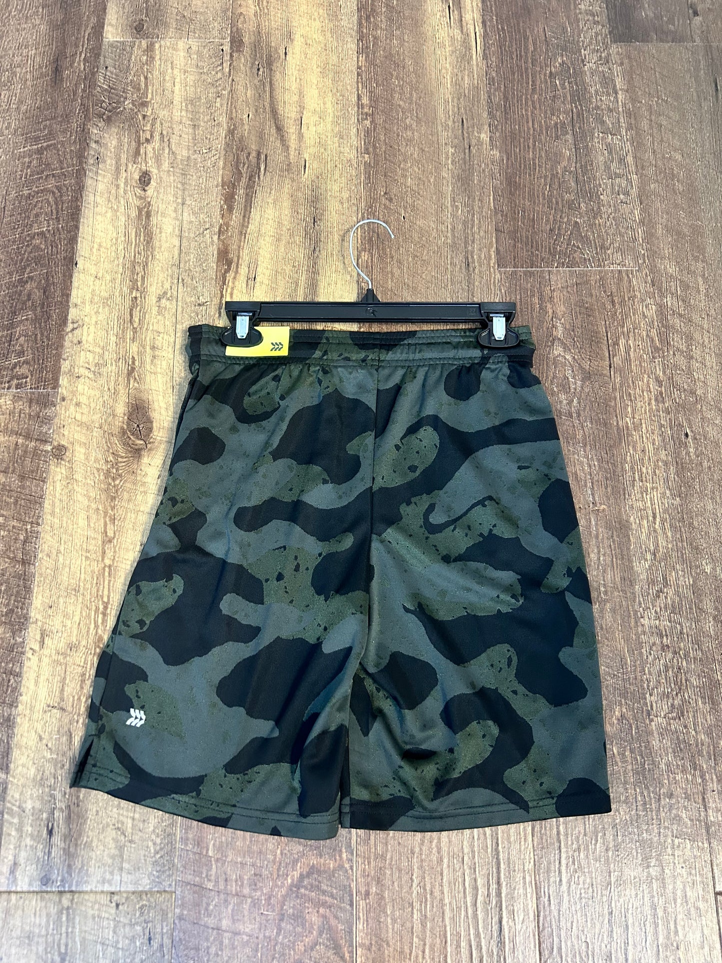 L (12/14) All In Motion Shorts